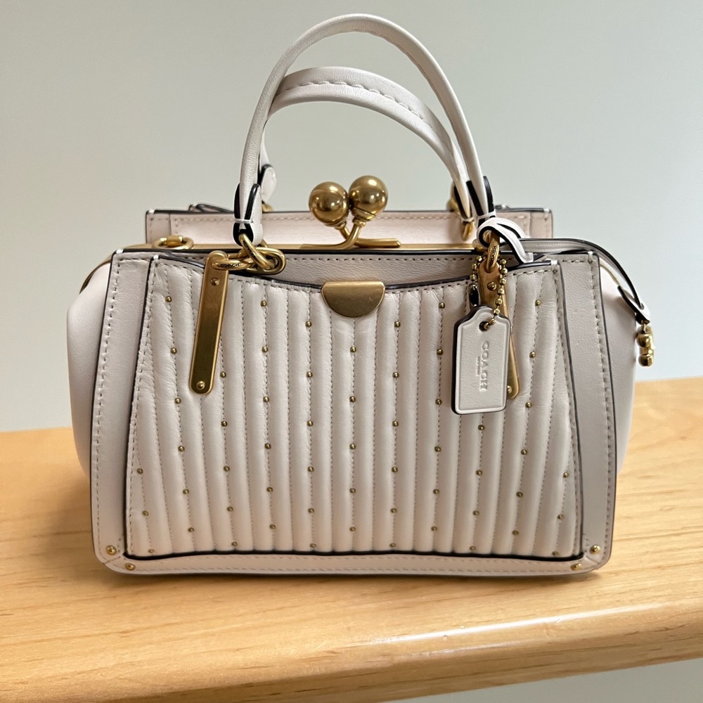 COACH KISSLOCK DREAMER 21 Quilt Rivets Satchel X-body Bag In CHALK Leather.